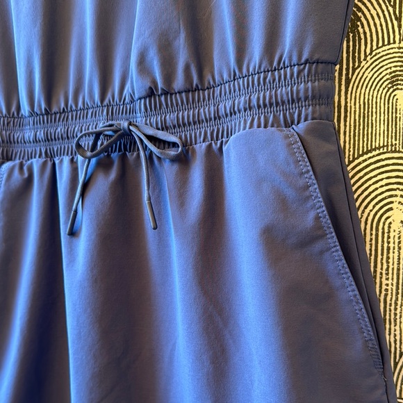 North Face Hiking Dress - Picture 4 of 5